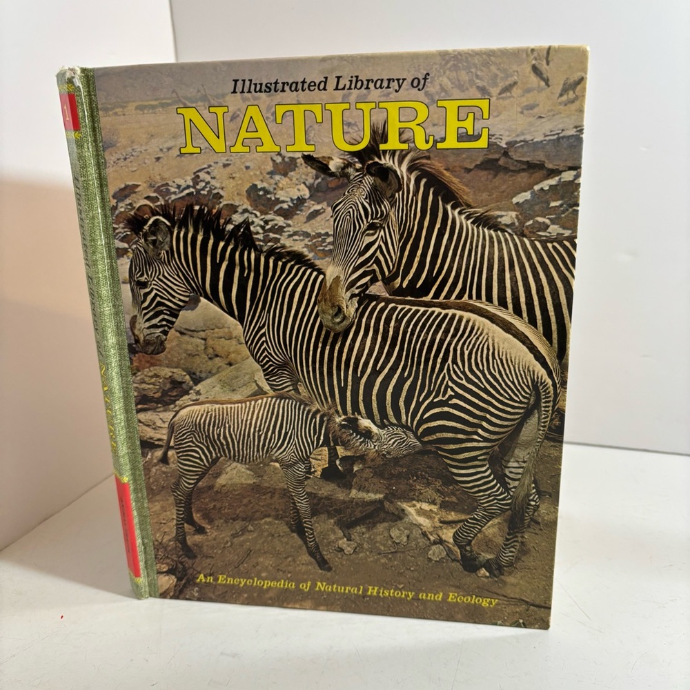 Vintage Illustrated‎ Library of Nature Volume 1 hardcover book 1971